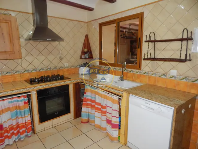 OPORTUNIDAD, CASA REFORMADA CON PISCINA Y OTRAS COMODIDADES. — 11