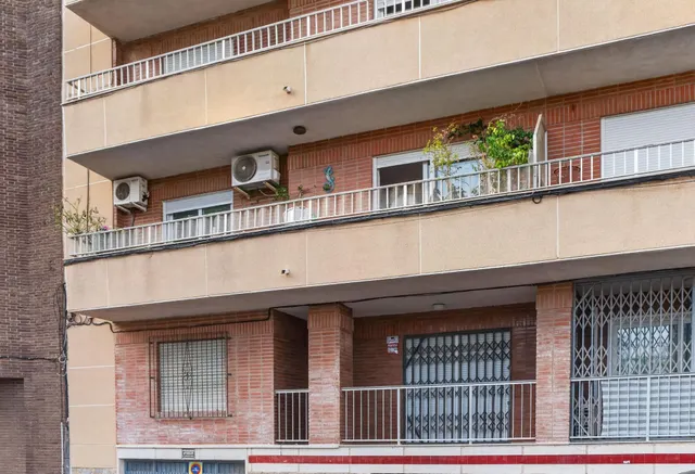 Amplio apartamento de 4 dormitorios a pocos pasos de la Playa del Acequión, Torrevieja — 26
