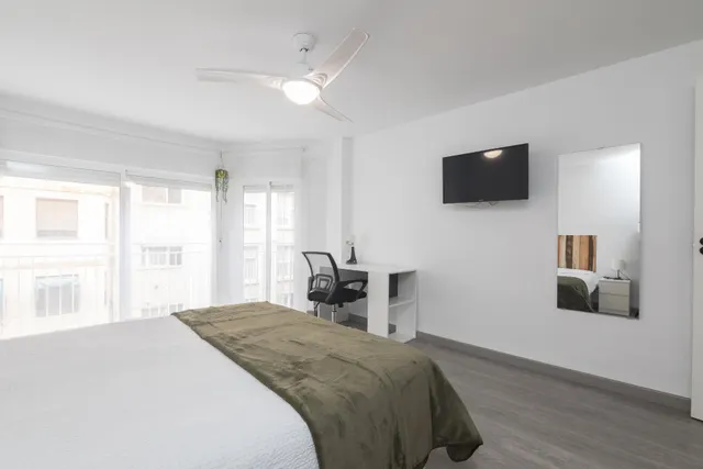 Se vende este gran piso junto Corazón de Jesús con 5 habitaciones y 5 baños ideal como inversión para rentabilizarlo!!! — 21