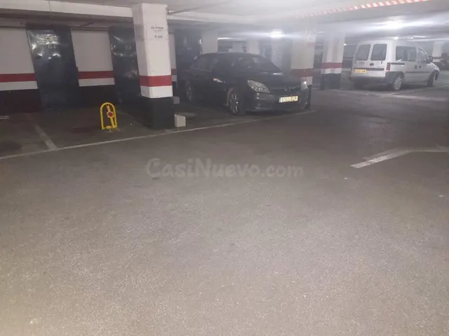 GARAJE Y TRASTERO PARA COCHE PEQUEÑO O MOTO — 2