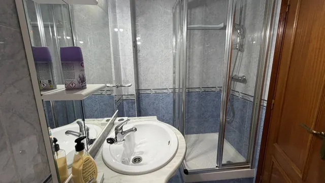 Piso de 4 dormitorios para estudiantes junto al metro en Móstoles — 13
