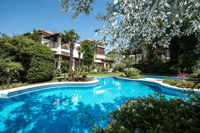 Chalet 8 habitaciones 893m² en venta - Costa del Sol - foto 4