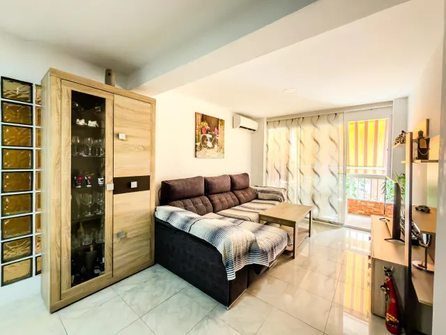 EXCELENTE PISO EN CANALS LISTO PARA ENTRAR A VIVIR