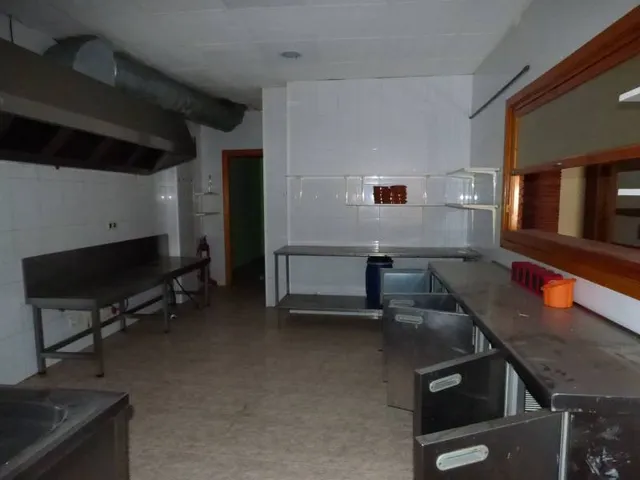 Local comercial en Vilanova del Cami zona CENTRO — 3