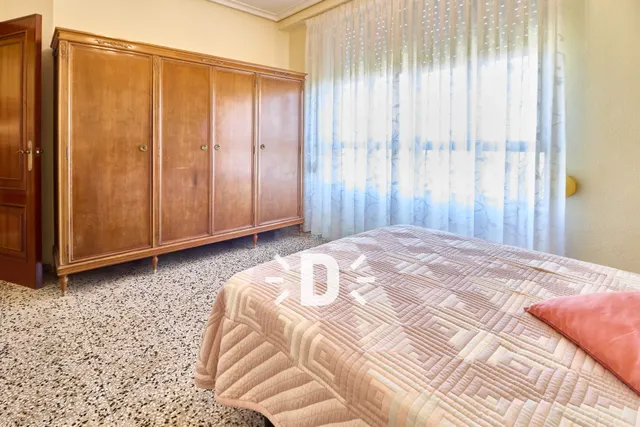SE ALQUILA VIVIENDA EN VALENCIA — 37