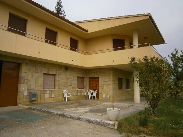VENTA CHALET ZONA SAN FRONTIS-CARRASCAL, 6 habitaciones, TRES BAÑOS, PISCINA, GRAN PARCELA — 4