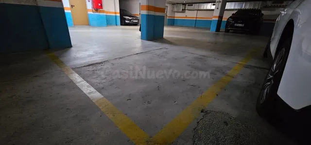 Plaza de parking de 16 M2, en edificio con ascensor