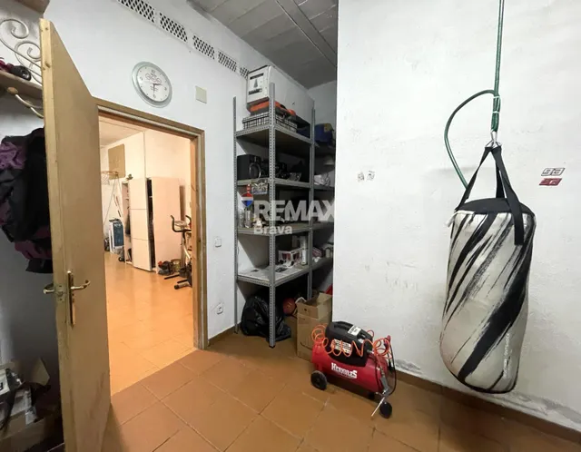 Amplio Adosado en Sarria de Ter - Ideal para Entrar a Vivir — 35