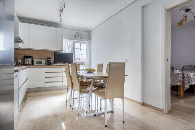 Espaciosa vivienda pareada con jardín, piscina, garaje y gran terraza en Mairena del Aljarafe — 22
