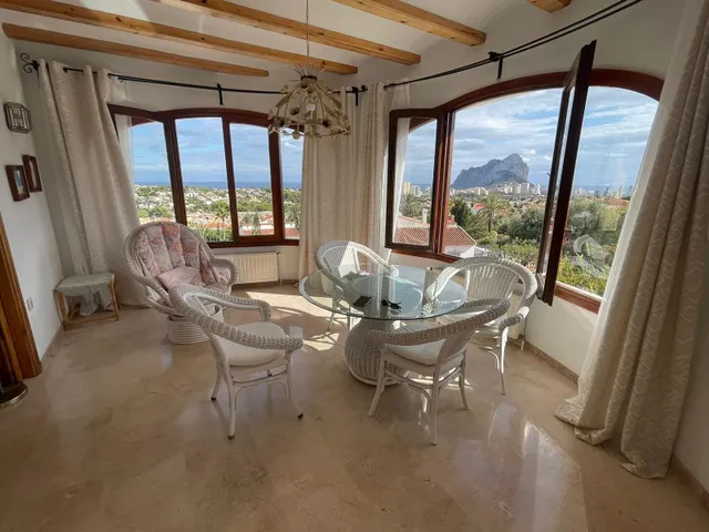 Villa con preciosas vistas al mar y amplia parcela en Calpe — 6