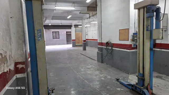 Local comercial en calle Séneca — 9