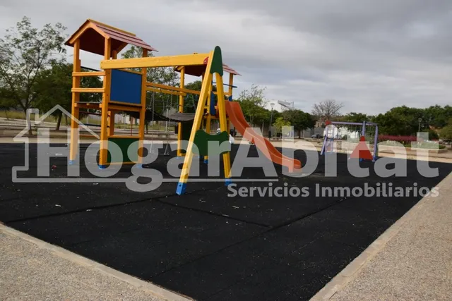 TERRENO URBANO junto Av. Espioca — 11