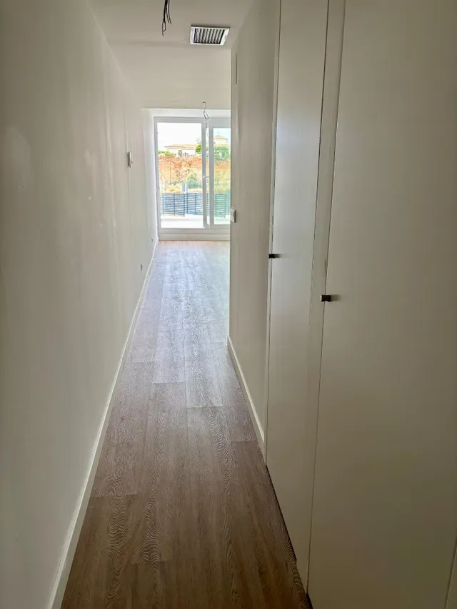 Moderno Apartamento en Fuengirola con Vistas y Amplias Zonas Comunes por €310,000 — 21