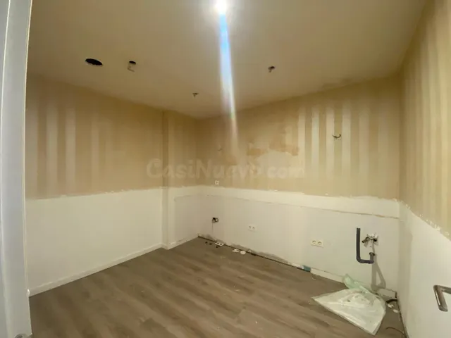 ¡OPORTUNIDAD! Local comercial de 80 m2 en una de las zonas más exclusivas y transitadas de Granada. — 5
