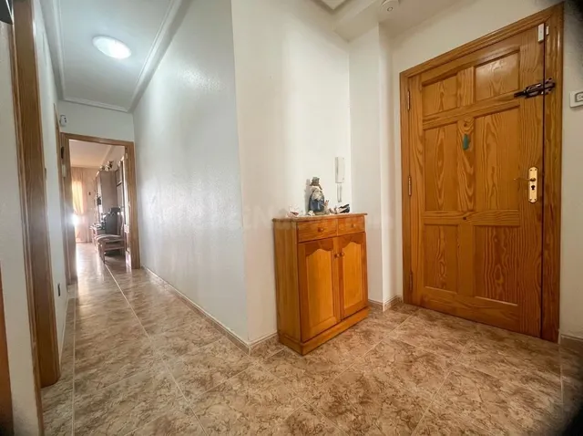 Piso en venta en Guardamar del Segura con plaza de garaje y  - foto 4