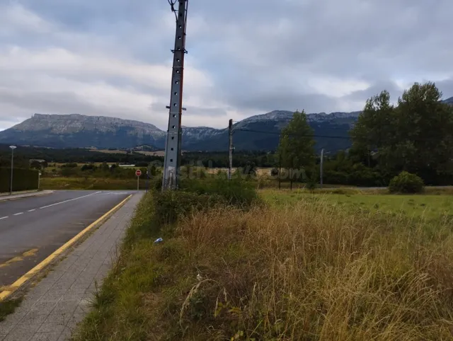 TERRENO URBANO DE CASI 5000 METROS EN VILLASANA - foto 4