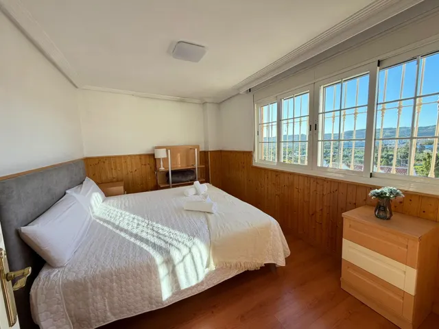 OPORTUNIDAD ! MAGNIFICO PAREADO EN PUERTO DE LA TORRE — 26