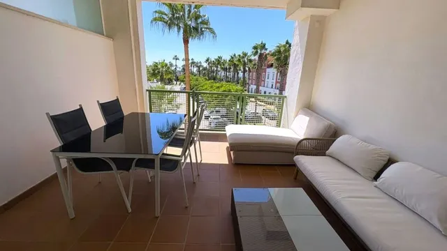 Apartamento en Alquiler en San Roque Cádiz — 4