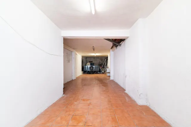 Casa reformada en Colomera lista para terminar a tu gusto — 4
