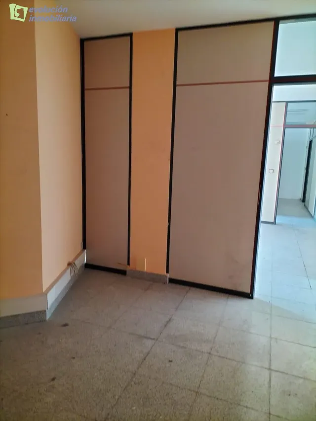 OFICINA EN BURGOS ZONA ALCAMPO — 11