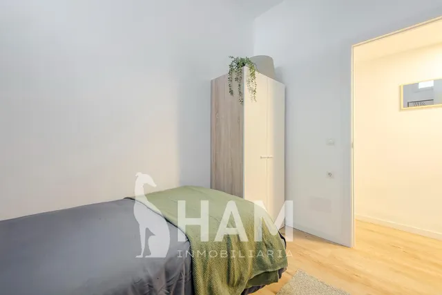 PISO REFORMADO A ESTRENAR DE 2 DORMITORIOS, 1 BAÑO Y 1 ASEO. — 27