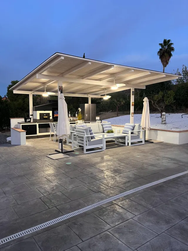 Impresionante Chalet recién reformado en Cártama - foto 4