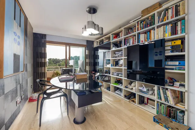 ÁTICO DE 4 habitaciones CON GRAN TERRAZA EN PLANTA, PARKING Y PISCINA COMUNITARIA EN CAS CATALÀ. — 26