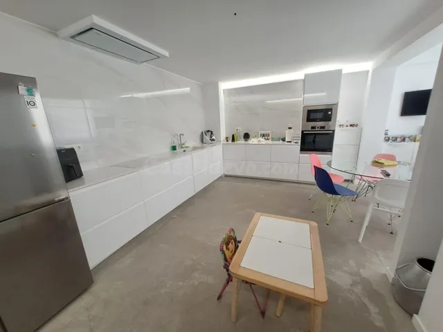 Ático de 4 Dormitorios y 2 Baños con Trastero en el Centro d - foto 5