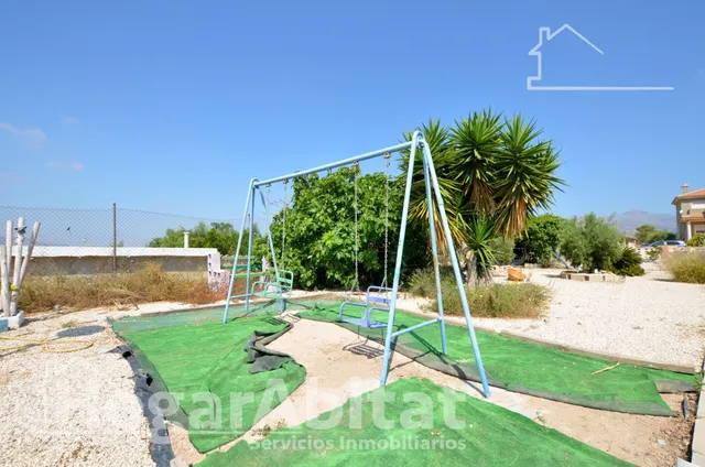 Gran chalet urbano con barbacoa, piscina y garaje — 29