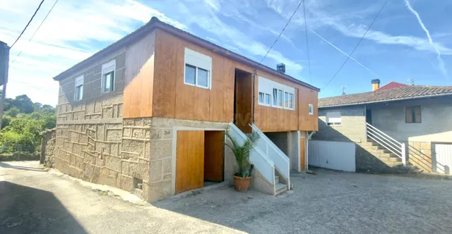 Casa de Piedra con Carácter en Gundías - Oportunidad de Inve