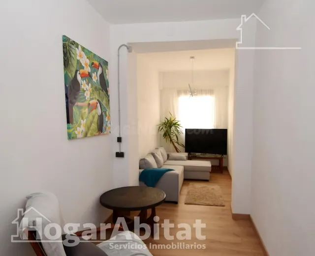 ¡UBICACIÓN EXCELENTE! CASA REFORMADA, ACOGEDORA Y LUMINOSA C