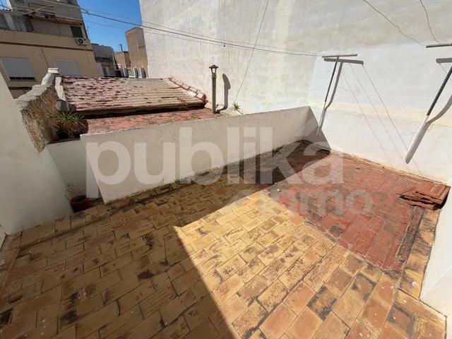 Planta baja individual en venta — 23