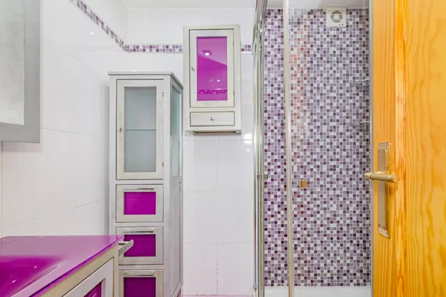 Luminoso piso de 2 dormitorios con garaje y terraza acristalada — 11