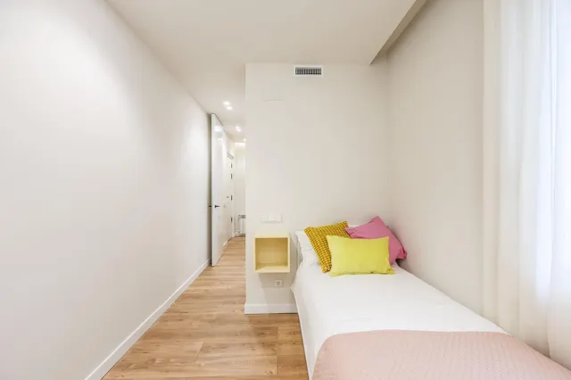 Exclusiva vivienda de lujo en planta alta con orientación sur junto al retiro — 11