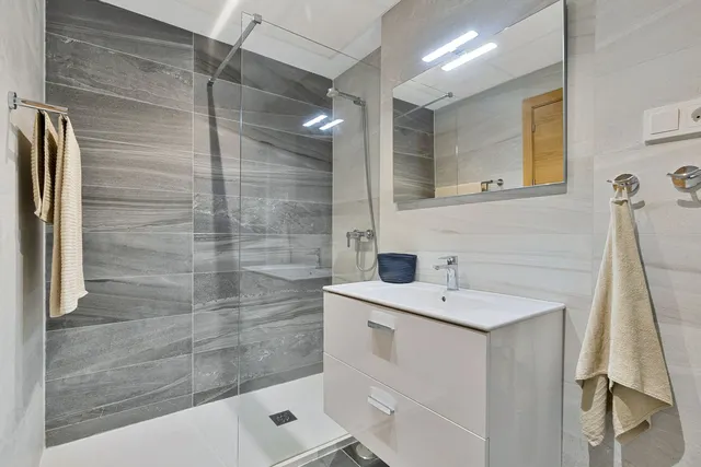 Adosado 3 habitaciones 214m² en venta - Centro — 24