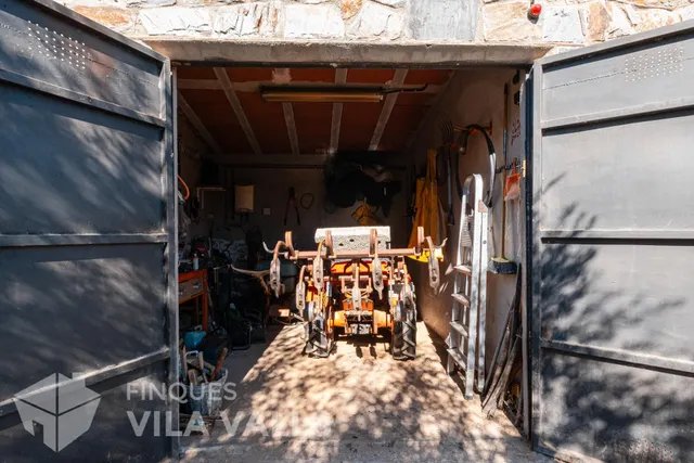 Finca rústica de 19.000 m2 con casa, olivos y pozo en Caldes de Montbui — 18