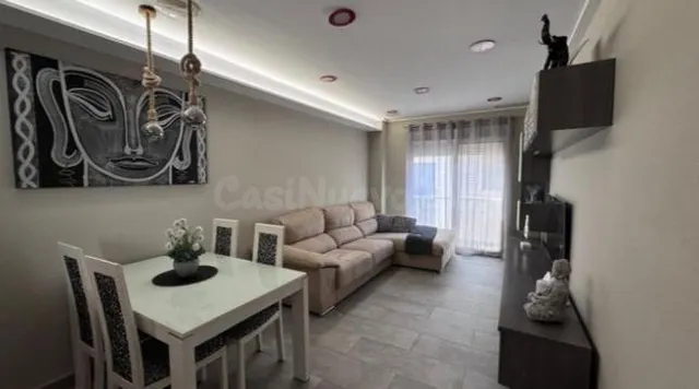 PISO CON MUY BUENOS ACABADOS EN LA HOYA