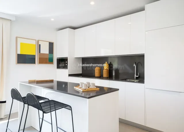 Venta de piso con tres dormitorios en Torremolinos, Málaga,  - foto 5