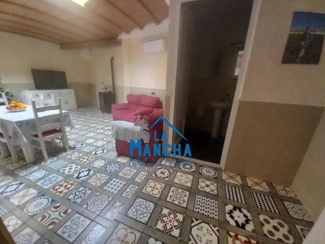 *155.000€* inmobiliaria la mancha vende adosado en Barrax (Albacete). — 23
