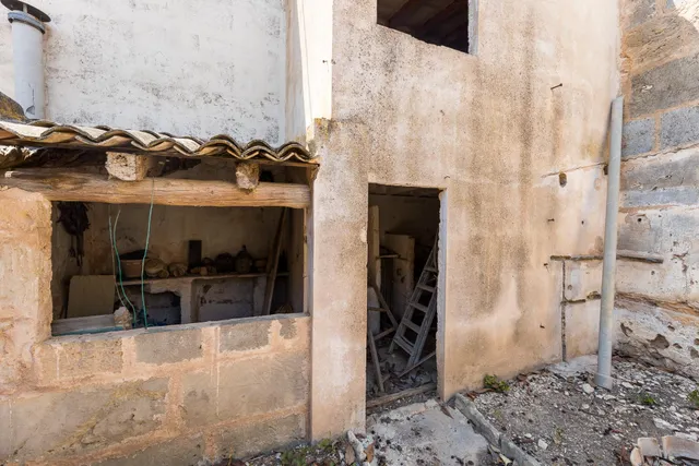 ADOSADO CON PATIO EN EL CENTRO DE LLUCMAJOR PARA REFORMAR — 18