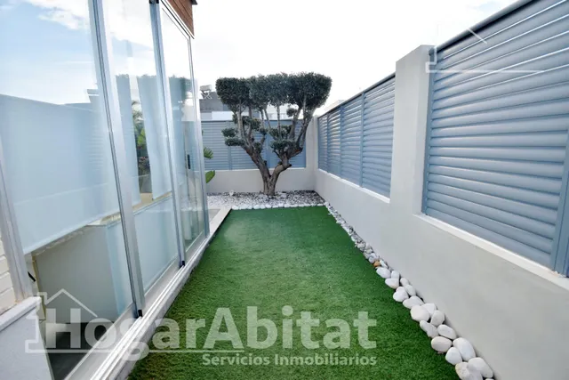 PRECIOSO ADOSADO PAREADO CON PISCINA, 3 TERRAZAS Y BARBACOA  JUNTO AL PUERTO — 16