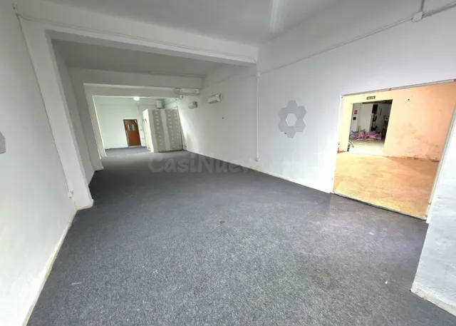 LOCAL COMERCIAL EN ALQUILER CON MUCHAS POSIBILIDADES