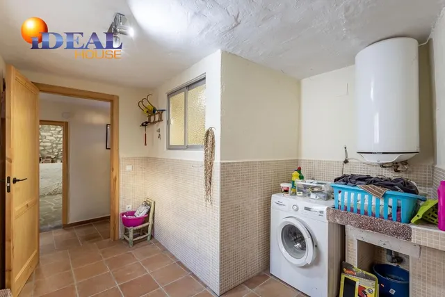 GR3929 - Alhama de Granada - Casa de pueblo reformada con patio delantero y azotea — 6