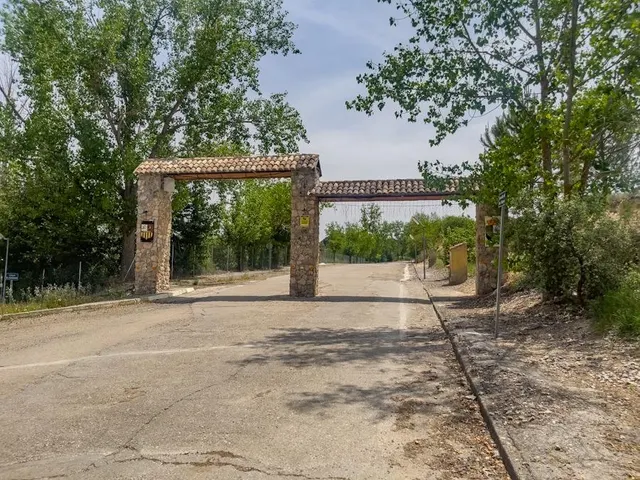 Terreno en venta en calle Carahorma G 587, Lillo — 22