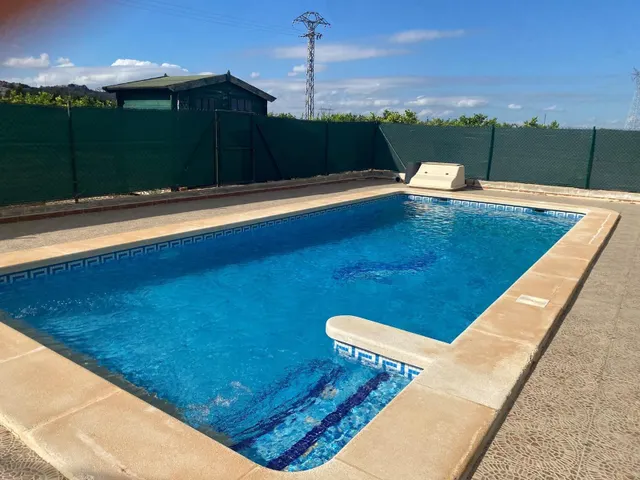 Casa de campo con piscina y 9000m2 de terreno — 10