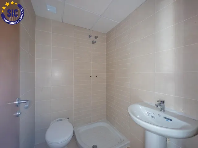 Apartamento de 2 dormitorios//bajo con jardín — 6