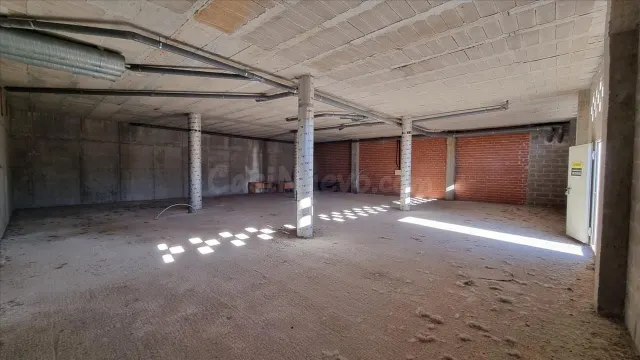 Local comercial 260m² en venta - Vioño - foto 4