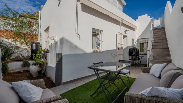 Encantadora Casa Reformada en el Corazón de Ayamonte — 2