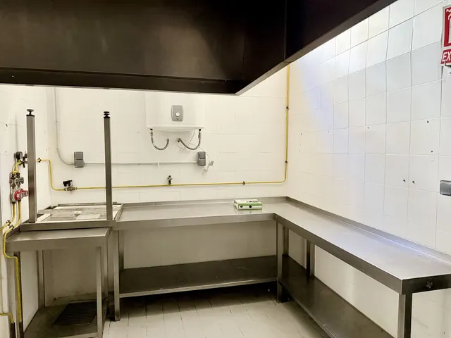 Restaurante 205m² en venta - Marbella — 10