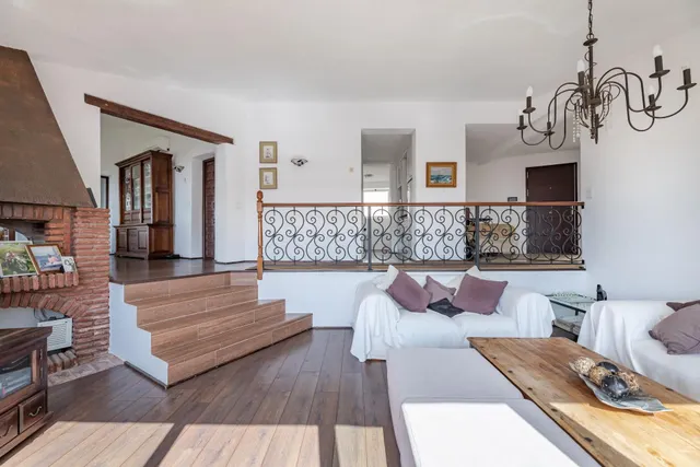 Casa con impresionantes  vistas al mar y — 9